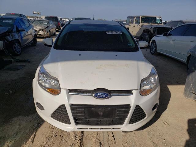 1FADP3K23EL393193 - 2014 FORD FOCUS SE WHITE photo 5