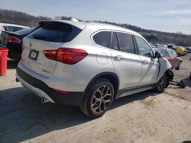 WBXJG9C0XN5V52151 - 2022 BMW X1 XDRIVE28I WHITE photo 3