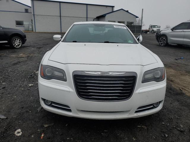 2C3CCAGG2EH352968 - 2014 CHRYSLER 300 S WHITE photo 5