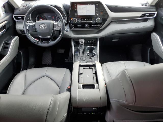 5TDGZRBH2MS066080 - 2021 TOYOTA HIGHLANDER XLE 灰色 照片 8