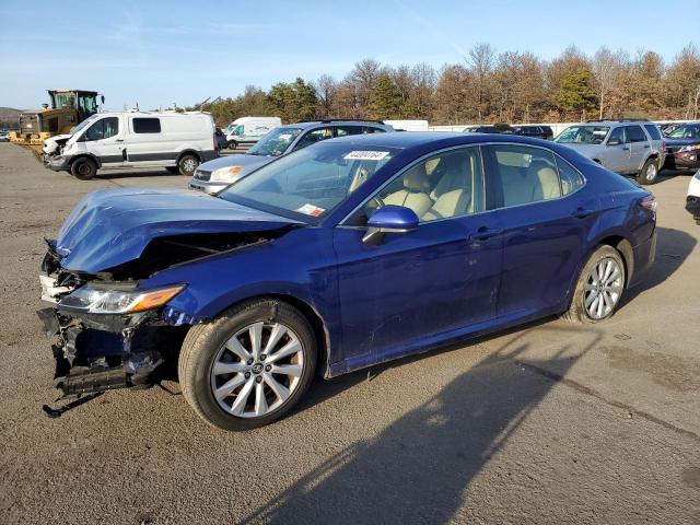 JTNB11HK0J3051026 - 2018 TOYOTA CAMRY L BLUE photo 1