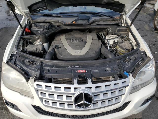 4JGBB8GB6BA637864 - 2011 MERCEDES-BENZ ML 350 4MATIC WHITE photo 11