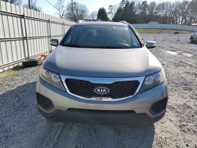 5XYKTDA27DG344920 - 2013 KIA SORENTO LX GRAY photo 5