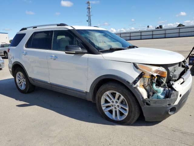 1FMHK7D86CGB03355 - 2012 FORD EXPLORER XLT WHITE photo 4