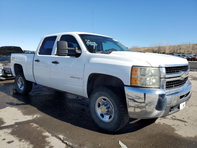 1GCHK43699F162885 - 2009 CHEVROLET SILVERADO K2500 HEAVY DUTY WHITE photo 4