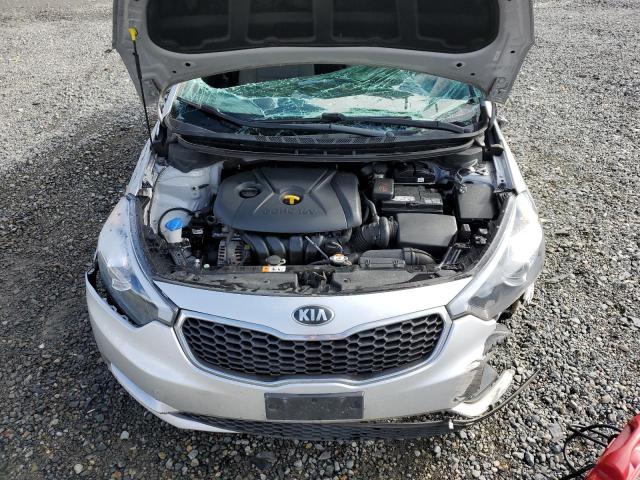 KNAFK4A69G5516480 - 2016 KIA FORTE LX SILVER photo 11