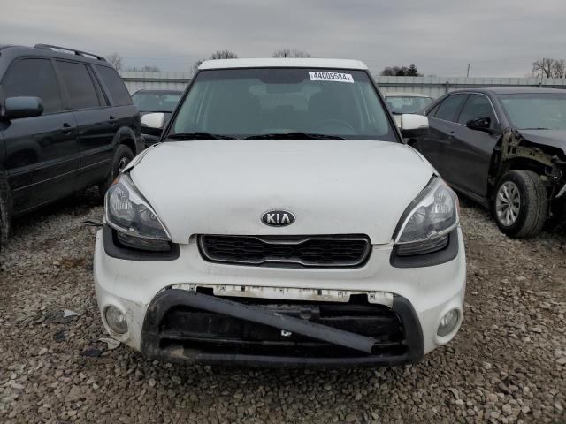 KNDJT2A63D7589598 - 2013 KIA SOUL + WHITE photo 5