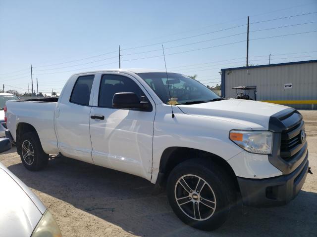 5TFRM5F10GX106720 - 2016 TOYOTA TUNDRA DOUBLE CAB SR/SR5 WHITE photo 4