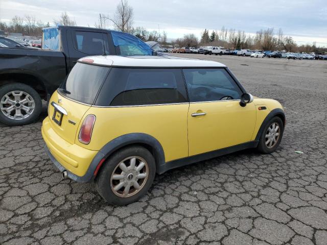 WMWRC33473TE17827 - 2003 MINI COOPER YELLOW photo 3