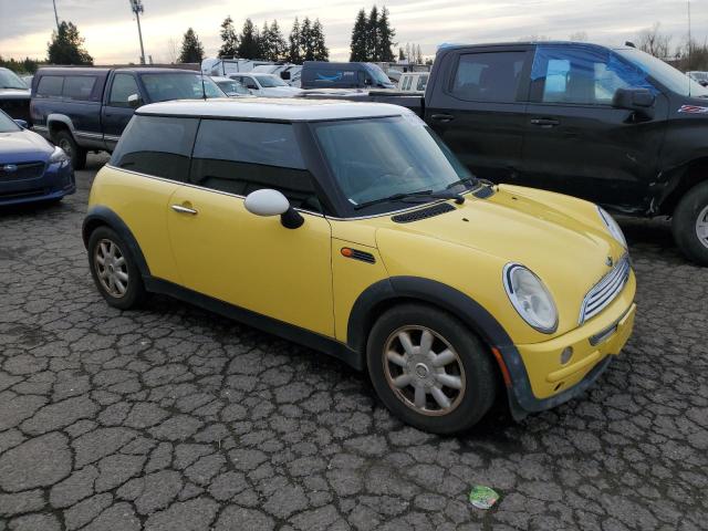 WMWRC33473TE17827 - 2003 MINI COOPER YELLOW photo 4