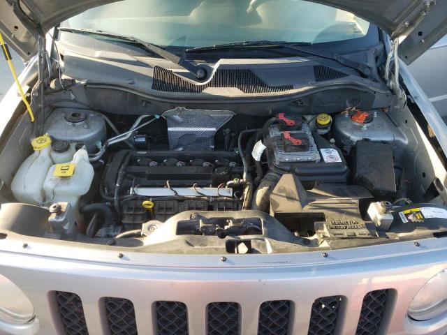 1C4NJPBA9FD138672 - 2015 JEEP PATRIOT SPORT GRAY photo 12