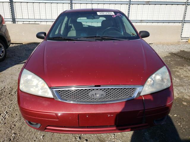 3FAFP37N05R157744 - 2005 FORD FOCUS ZX5 RED photo 5