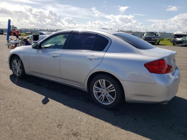 JN1CV6AP2FM500047 - 2015 INFINITI Q40 SILVER photo 2