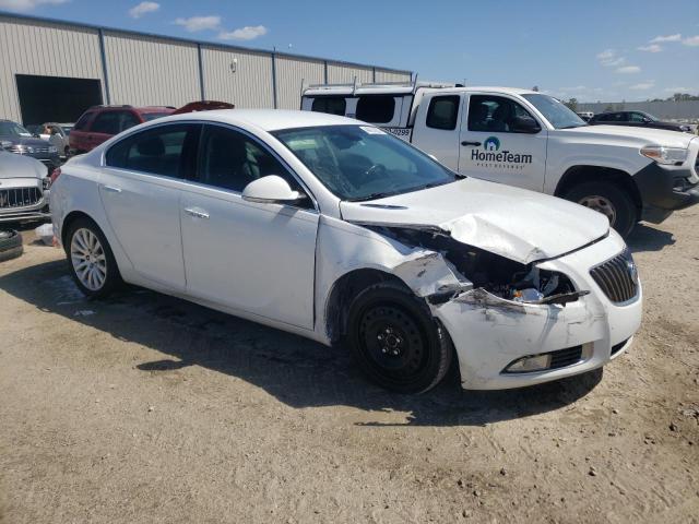 2G4GS5EV3C9151172 - 2012 BUICK REGAL PREMIUM WHITE photo 4