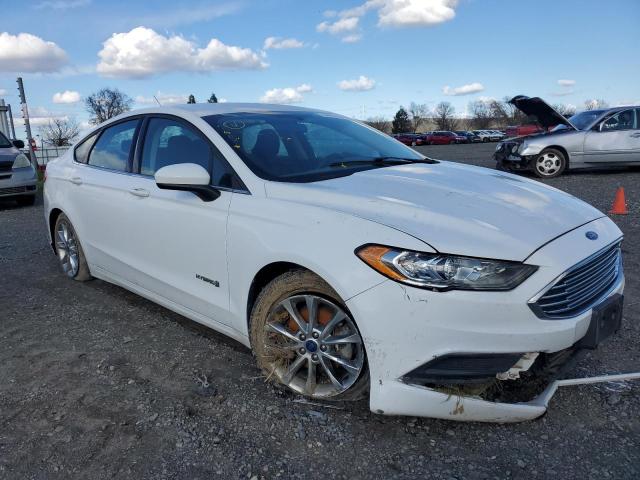 3FA6P0LU8HR232710 - 2017 FORD FUSION SE HYBRID WHITE photo 4