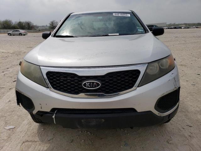 5XYKT3A14BG142633 - 2011 KIA SORENTO BASE SILVER photo 5