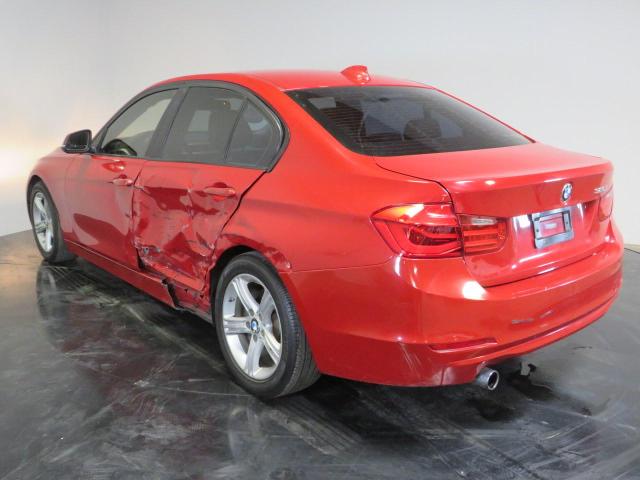 WBA3B1C58DF461693 - 2013 BMW 320 I RED photo 3