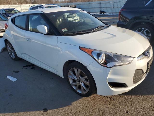 KMHTC6ADXGU289900 - 2016 HYUNDAI VELOSTER WHITE photo 4