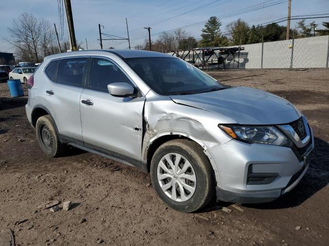 KNMAT2MVXJP598197 - 2018 NISSAN ROGUE S SILVER photo 4