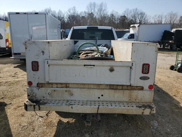 3C7WR9CL5JG212824 - 2018 RAM 3500 WHITE photo 6