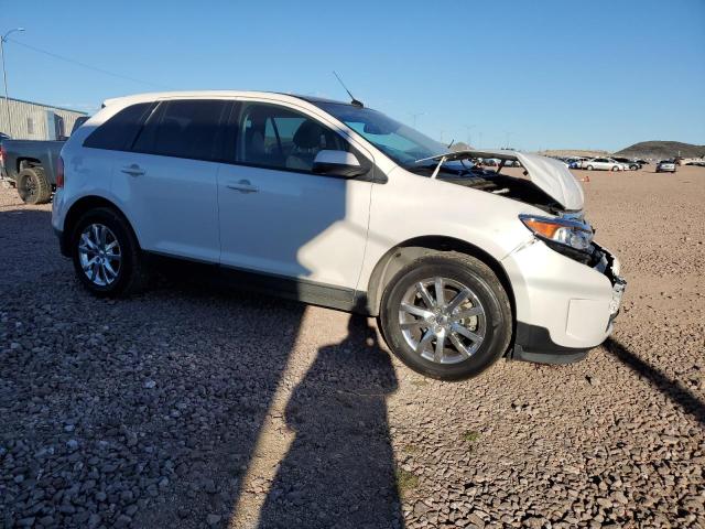 2FMDK3JC7DBC74608 - 2013 FORD EDGE SEL WHITE photo 4