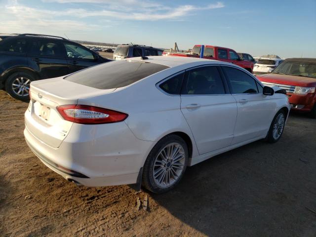 3FA6P0HD1FR306118 - 2015 FORD FUSION SE WHITE photo 3