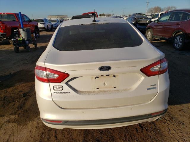 3FA6P0HD1FR306118 - 2015 FORD FUSION SE WHITE photo 6