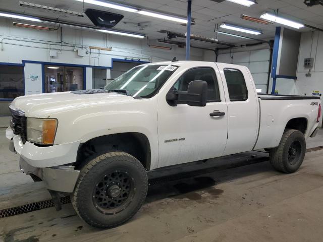 1GT22ZCG1BZ226224 - 2011 GMC SIERRA K2500 HEAVY DUTY WHITE photo 1