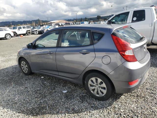 KMHCT5AE9HU301801 - 2017 HYUNDAI ACCENT SE SILVER photo 2