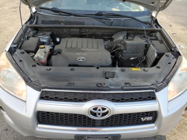 2T3YK4DV1CW015956 - 2012 TOYOTA RAV4 LIMITED SILVER photo 11