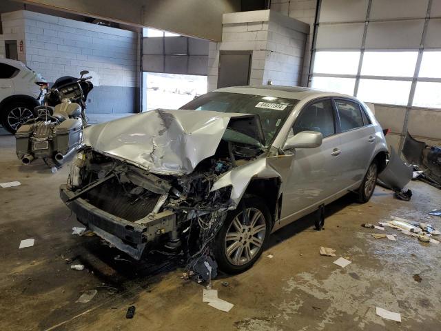 2005 TOYOTA AVALON XL, 