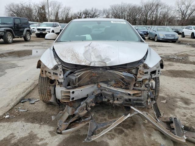 1G1ZC5EB9AF180334 - 2010 CHEVROLET MALIBU 1LT SILVER photo 5