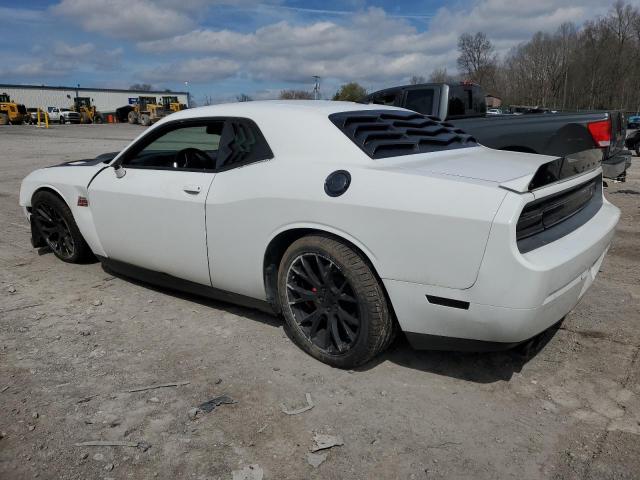 2C3CDYCJ1EH121017 - 2014 DODGE CHALLENGER SRT-8 WHITE photo 2