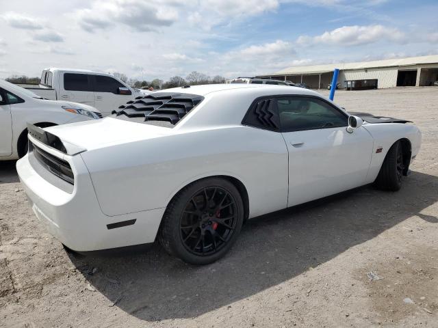 2C3CDYCJ1EH121017 - 2014 DODGE CHALLENGER SRT-8 WHITE photo 3