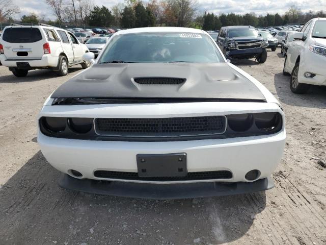 2C3CDYCJ1EH121017 - 2014 DODGE CHALLENGER SRT-8 WHITE photo 5