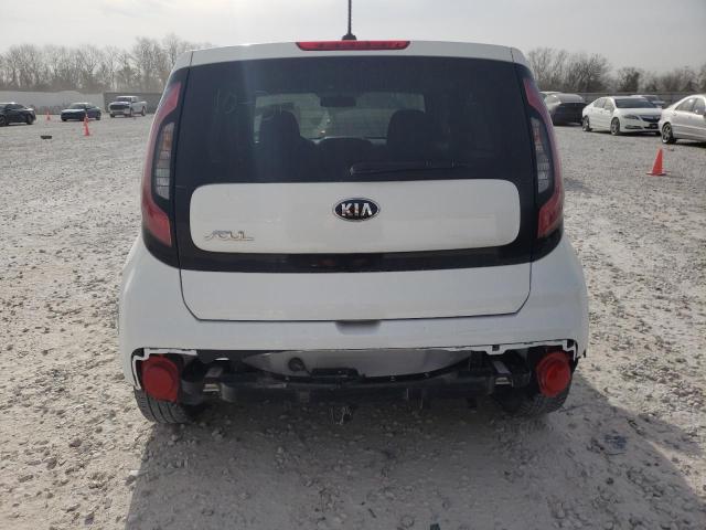 KNDJN2A20J7896150 - 2018 KIA SOUL WHITE photo 6