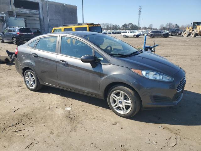 3FADP4BJ5JM114199 - 2018 FORD FIESTA SE GRAY photo 4