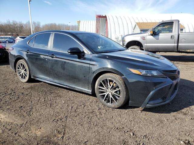 4T1G11AK2MU602815 - 2021 TOYOTA CAMRY SE GRAY photo 4