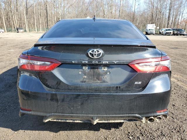 4T1G11AK2MU602815 - 2021 TOYOTA CAMRY SE GRAY photo 6