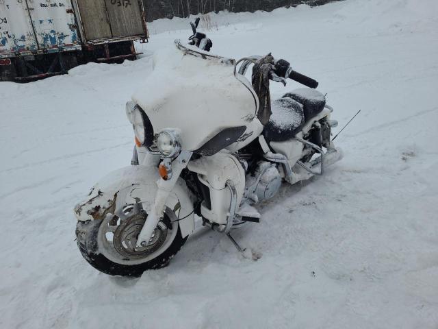 1HD1FCW176Y684588 - 2006 HARLEY-DAVIDSON FLHTCUI 白色 照片 2