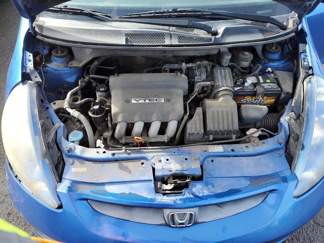 JHMGD37488S067618 - 2008 HONDA FIT BLUE photo 11