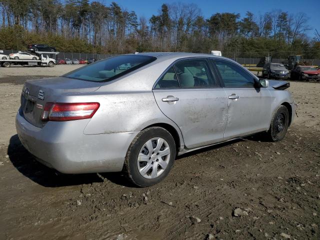 4T1BF3EK4BU126646 - 2011 TOYOTA CAMRY BASE SILVER photo 3