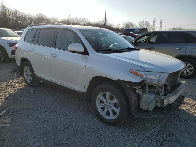 5TDZK3EH1DS132950 - 2013 TOYOTA HIGHLANDER BASE WHITE photo 4