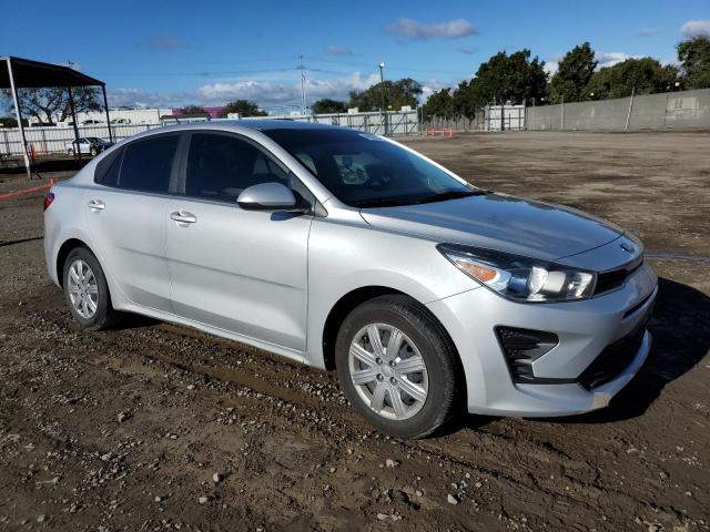 3KPA24AD4ME379640 - 2021 KIA RIO LX SILVER photo 4