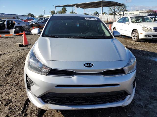 3KPA24AD4ME379640 - 2021 KIA RIO LX SILVER photo 5