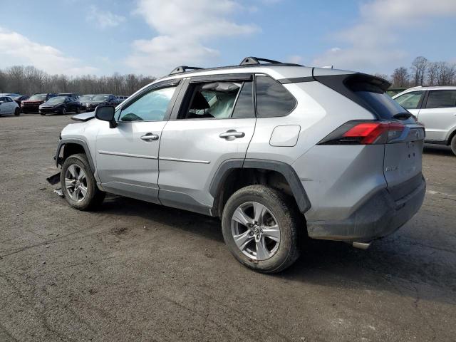 2T3P1RFV7PW333918 - 2023 TOYOTA RAV4 XLE SILVER photo 2