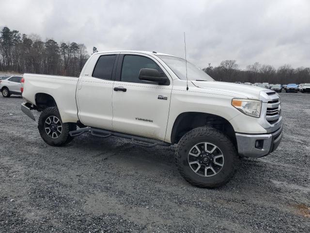 5TFUW5F16GX552259 - 2016 TOYOTA TUNDRA DOUBLE CAB SR/SR5 WHITE photo 4