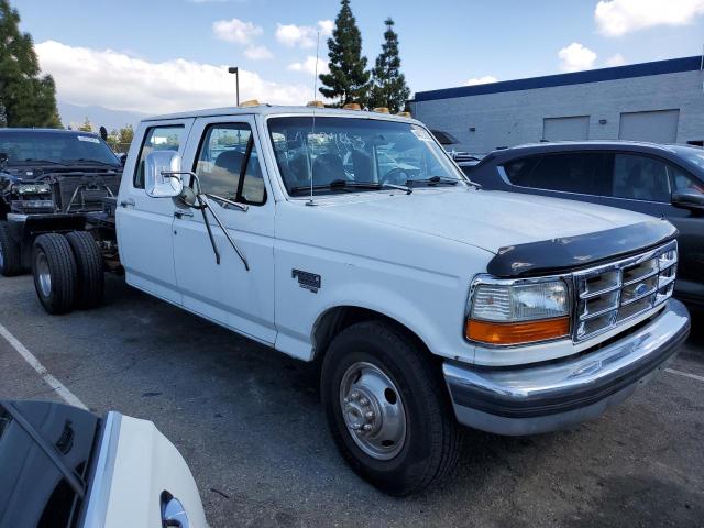 1FDJW35F3TEA12776 - 1996 FORD F350 WHITE photo 4