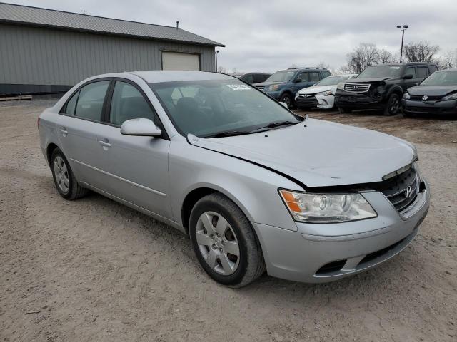 5NPET4AC2AH600150 - 2010 HYUNDAI SONATA GLS SILVER photo 4