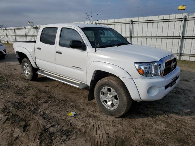 3TMJU4GN5BM112844 - 2011 TOYOTA TACOMA DOUBLE CAB PRERUNNER WHITE photo 4
